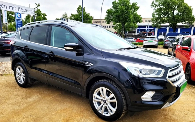 Ford Kuga cena 68900 przebieg: 76000, rok produkcji 2017 z Jarosław małe 137